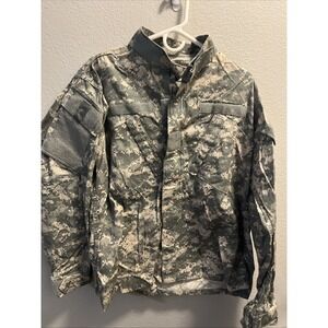 US Army ACU Digital Camo Uniform Military Combat Coat Size Medium Reg Jacket Zip